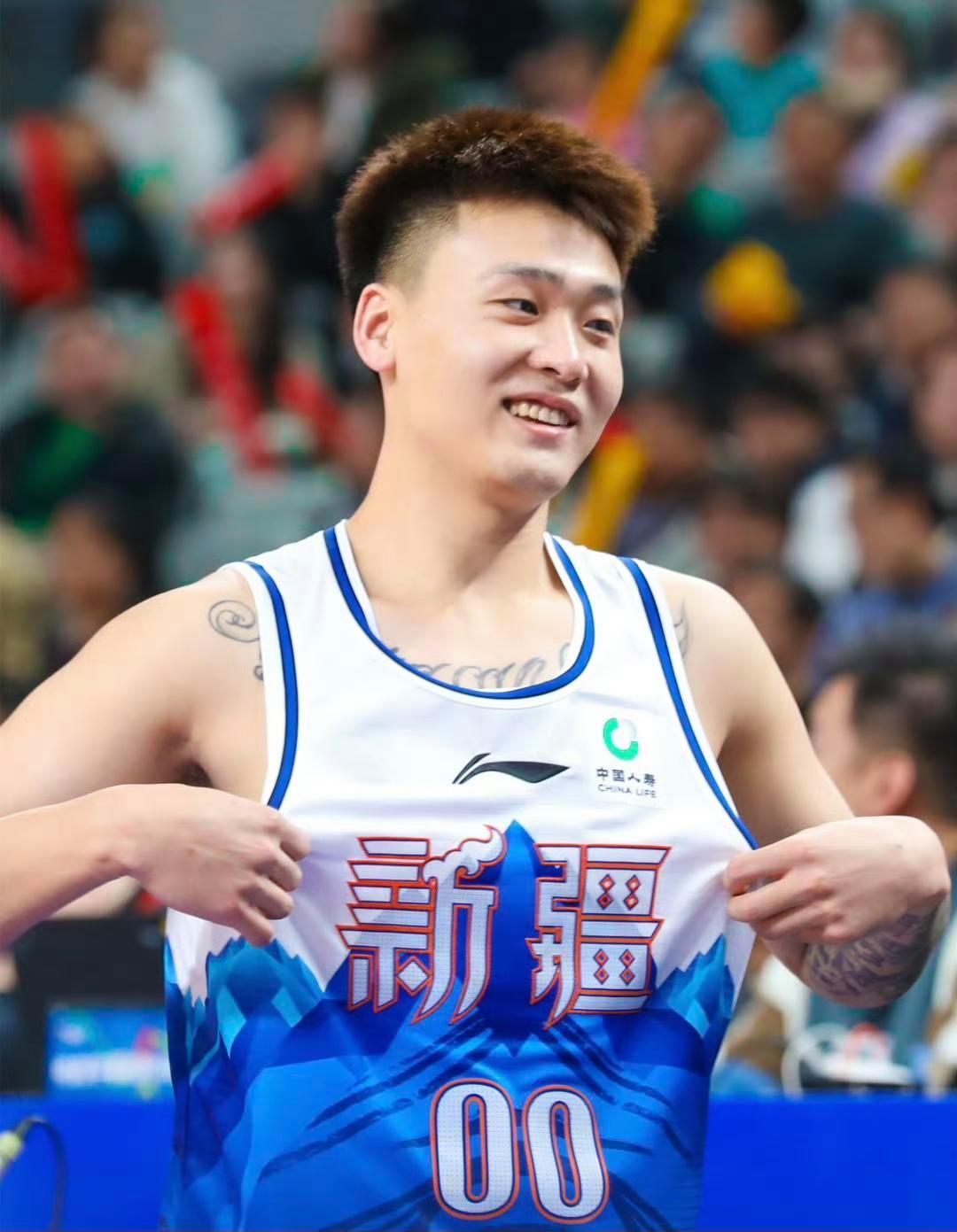 北京首钢将在交易截止日前得到赵睿，张云松：我们后卫一定要补强